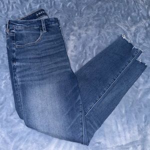 A&E Super Hi-Rise Jegging